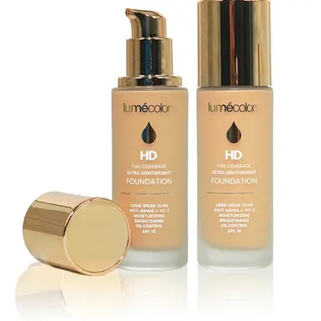 Dua botol HD Foundation shade Sand, satu terbuka