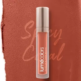 Olesan warna Spicy Coral dengan tube Velvet Lip & Cheek Mousse