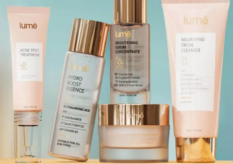 Isi paket: lima produk Lume Skincare ukuran travel
